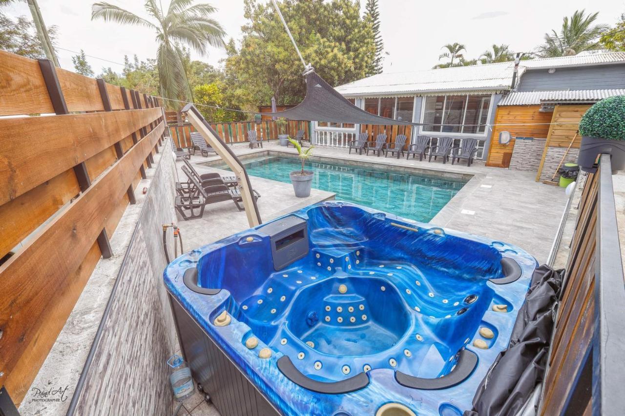 L'Avocat 1 Avec Piscine Chauffee Et Jacuzzi A Partager Villa Le Tampon Exterior foto